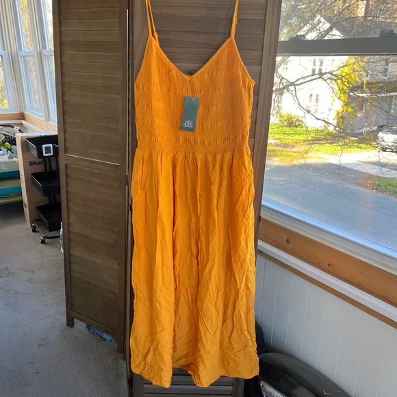 Cute mustard color sundress - Picture 1 of 4
